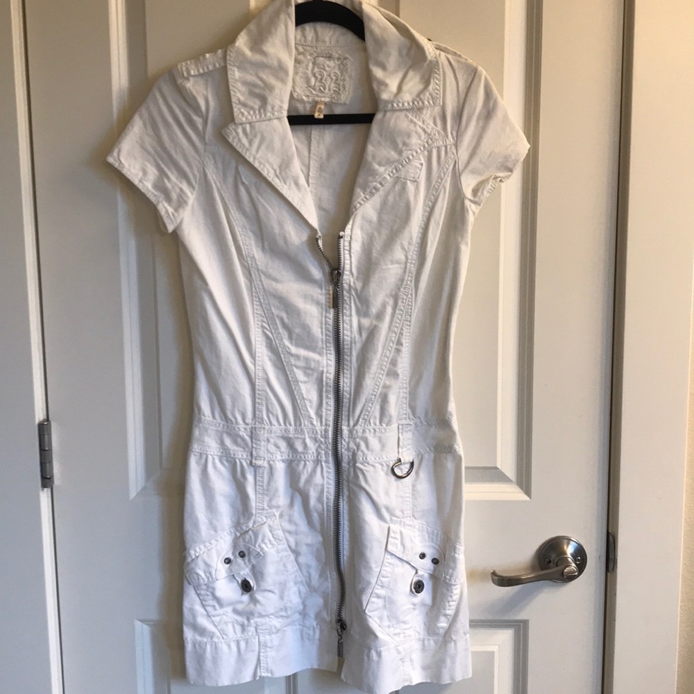 Twill Twenty Two White Dress. Size P.